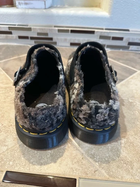 Dr. Martens ISHAM CROCHET WOOL SUEDE MULES - Picture 3 of 5